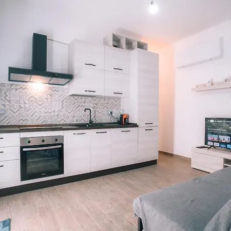Casa Lucia , Ricarica Auto Elettrica * Siniscola